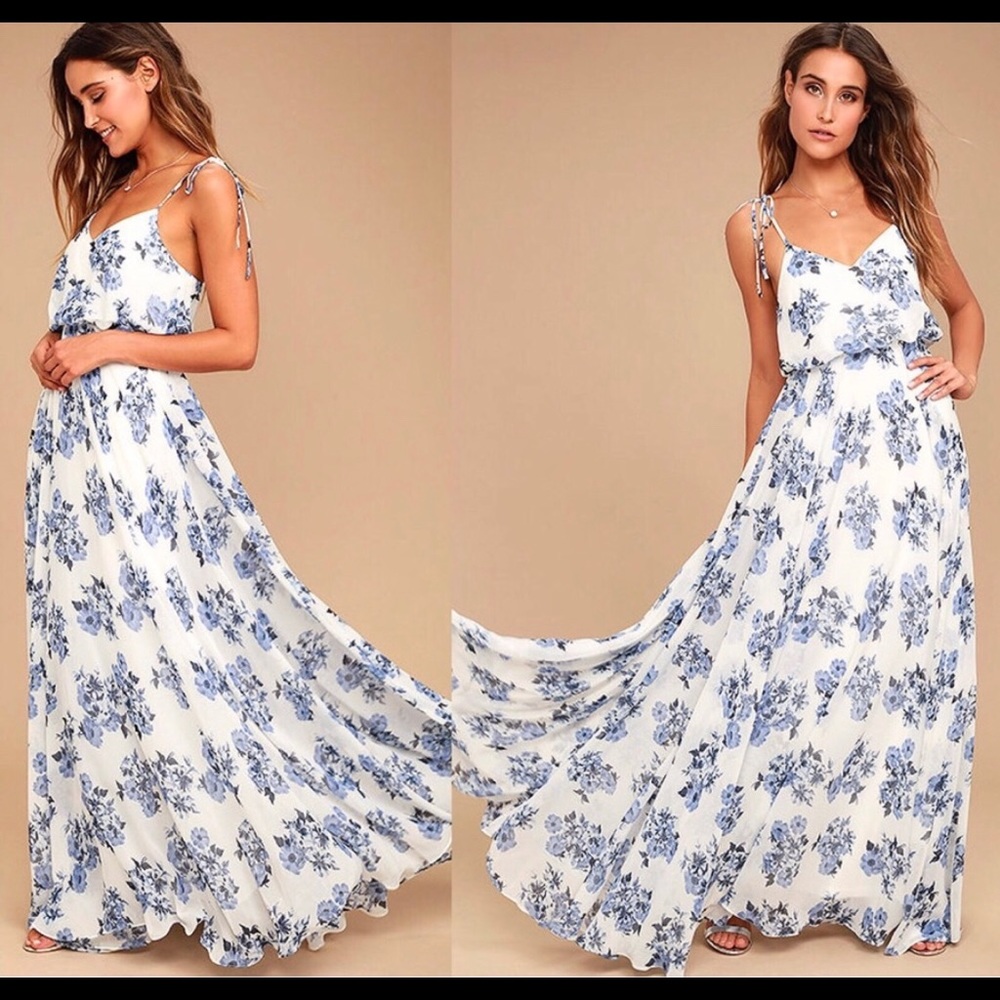 Lulu’s blue & white floral maxi dress